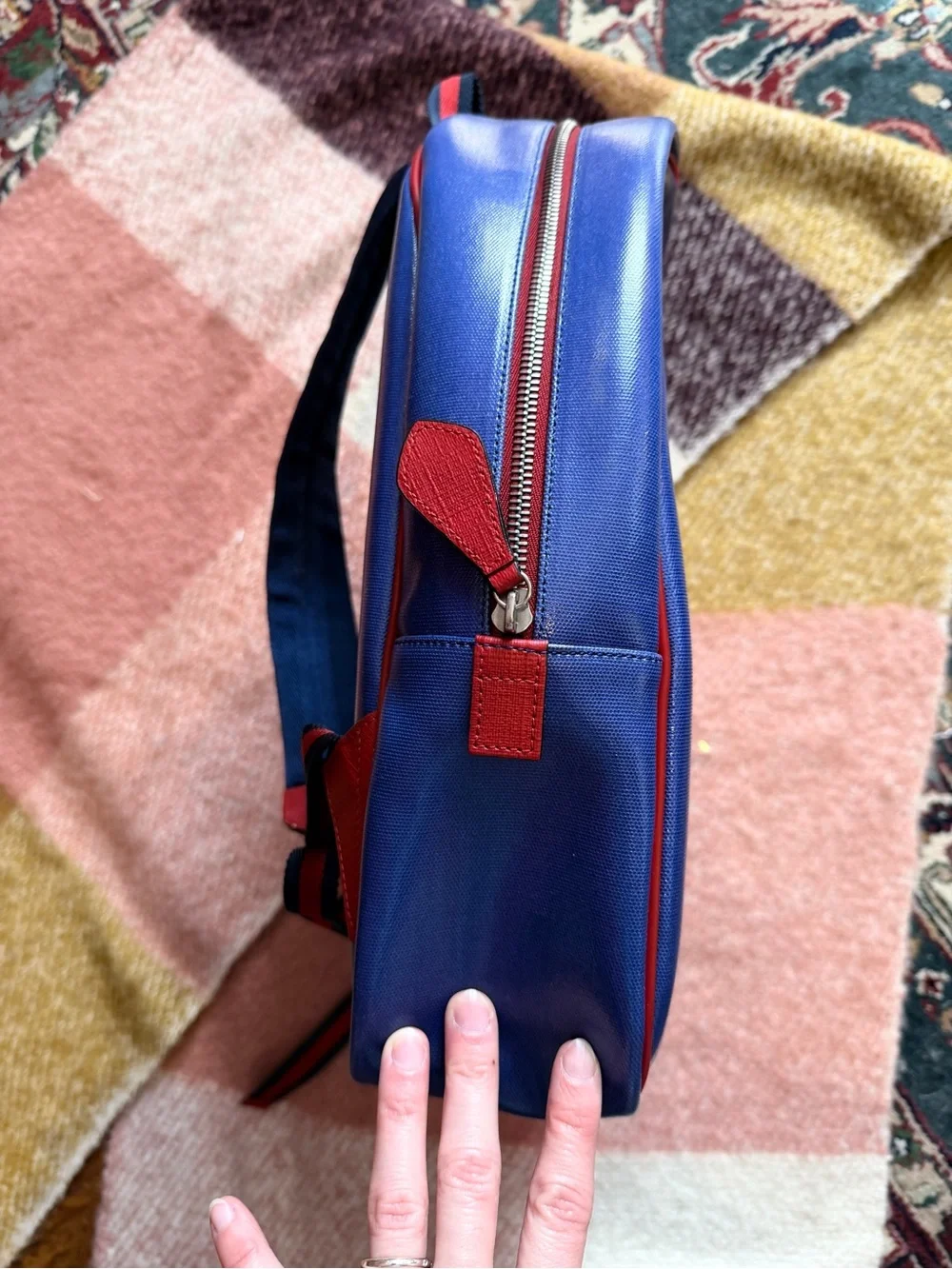 Gucci Blue Leather Backpack with Drip Logo in Yellow and Red